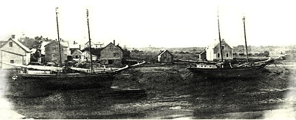 vintage lowtide wharf